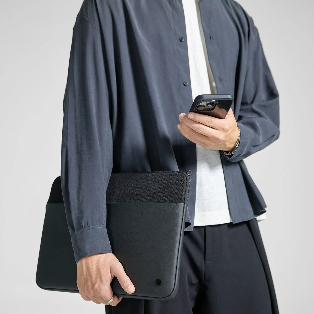 Incase A.R.C. Sleeve for 16-inch Laptop