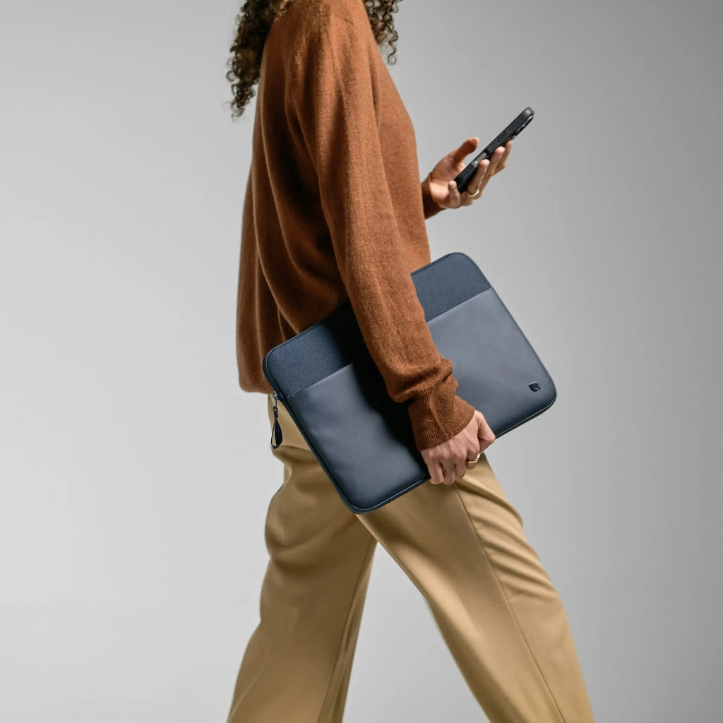 Incase A.R.C. Sleeve for 16-inch Laptop