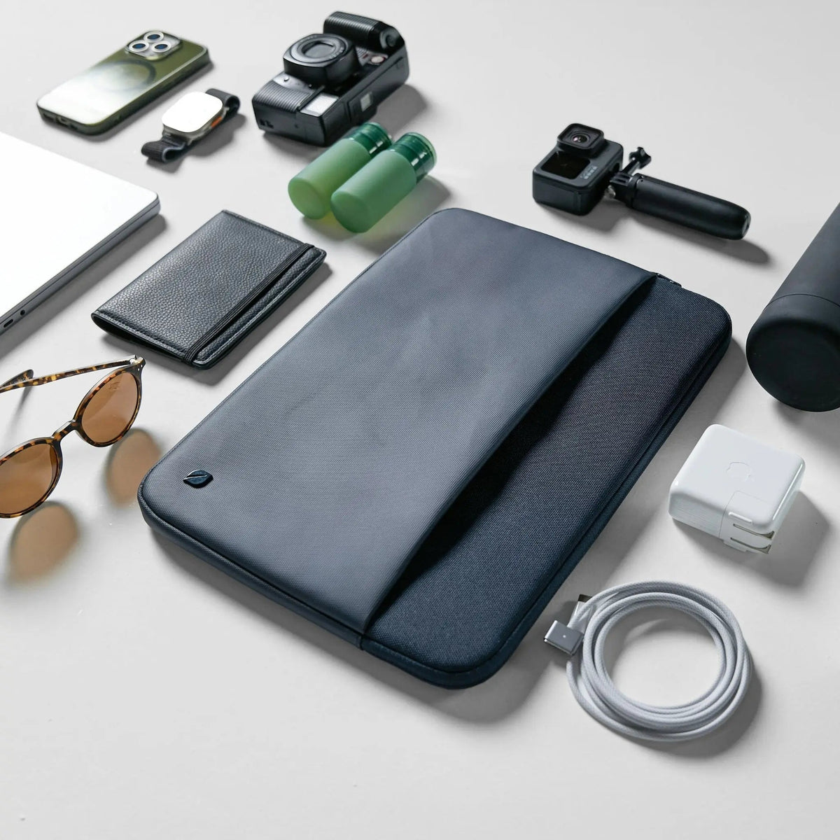 Incase A.R.C. Sleeve for 16-inch Laptop