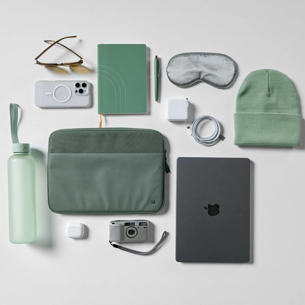 Incase A.R.C. Sleeve for 16-inch Laptop