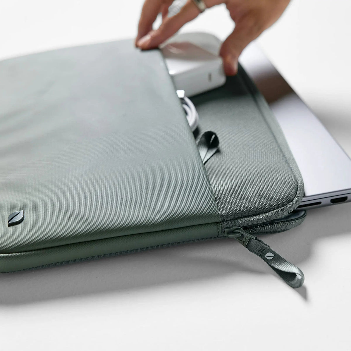 Incase A.R.C. Sleeve for 16-inch Laptop