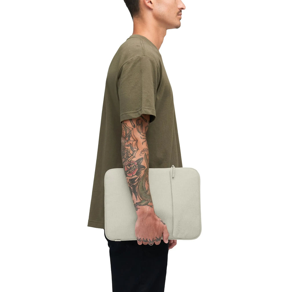 Incase Crosstown Sleeve for 14-inch Laptop