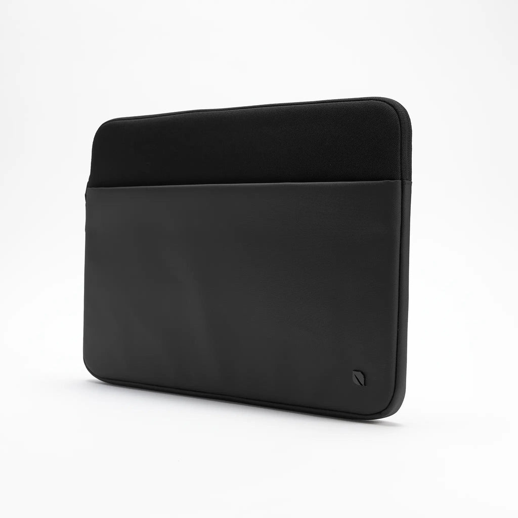 Incase A.R.C. Sleeve for 16-inch Laptop