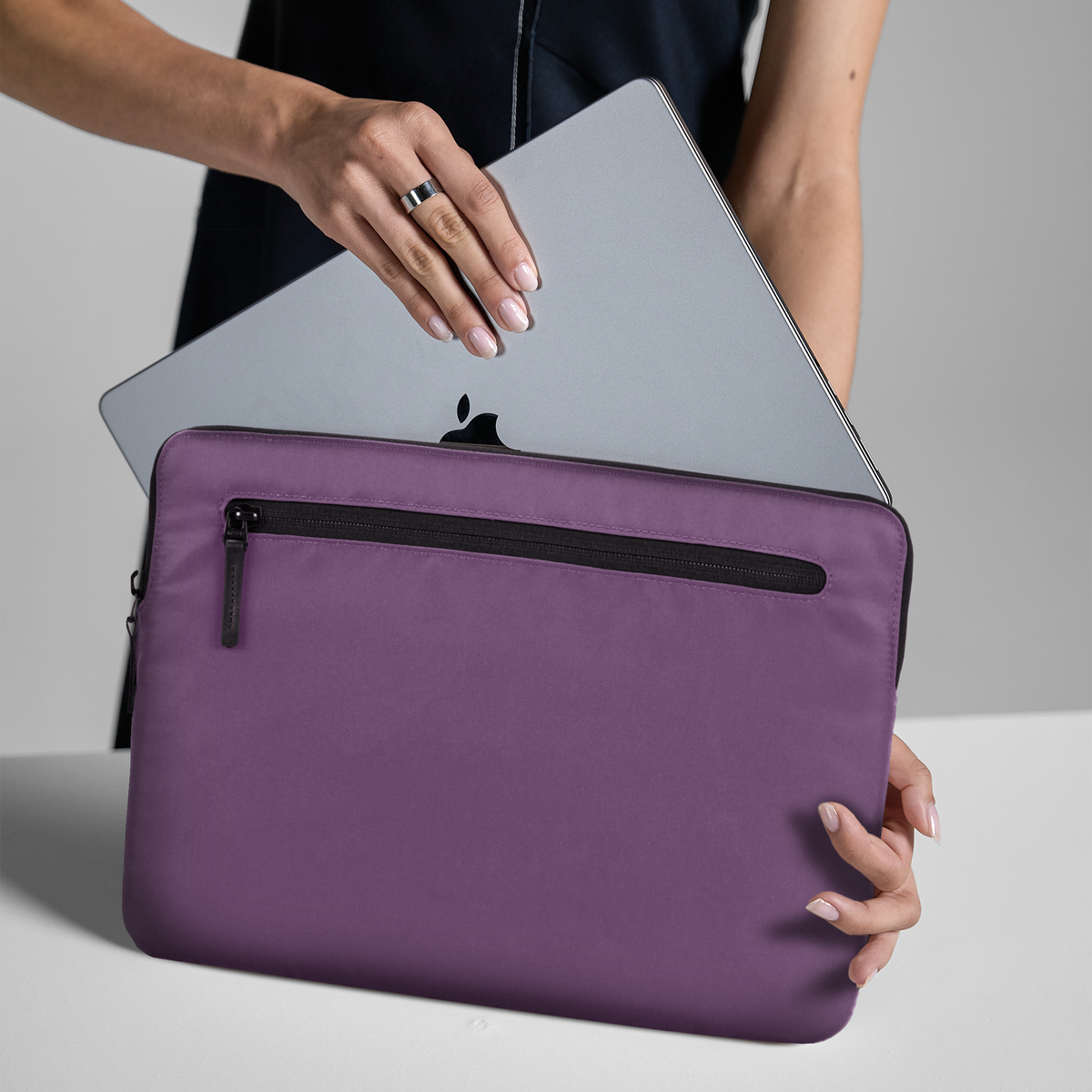 Incase Compact Sleeve 14-inch Laptop