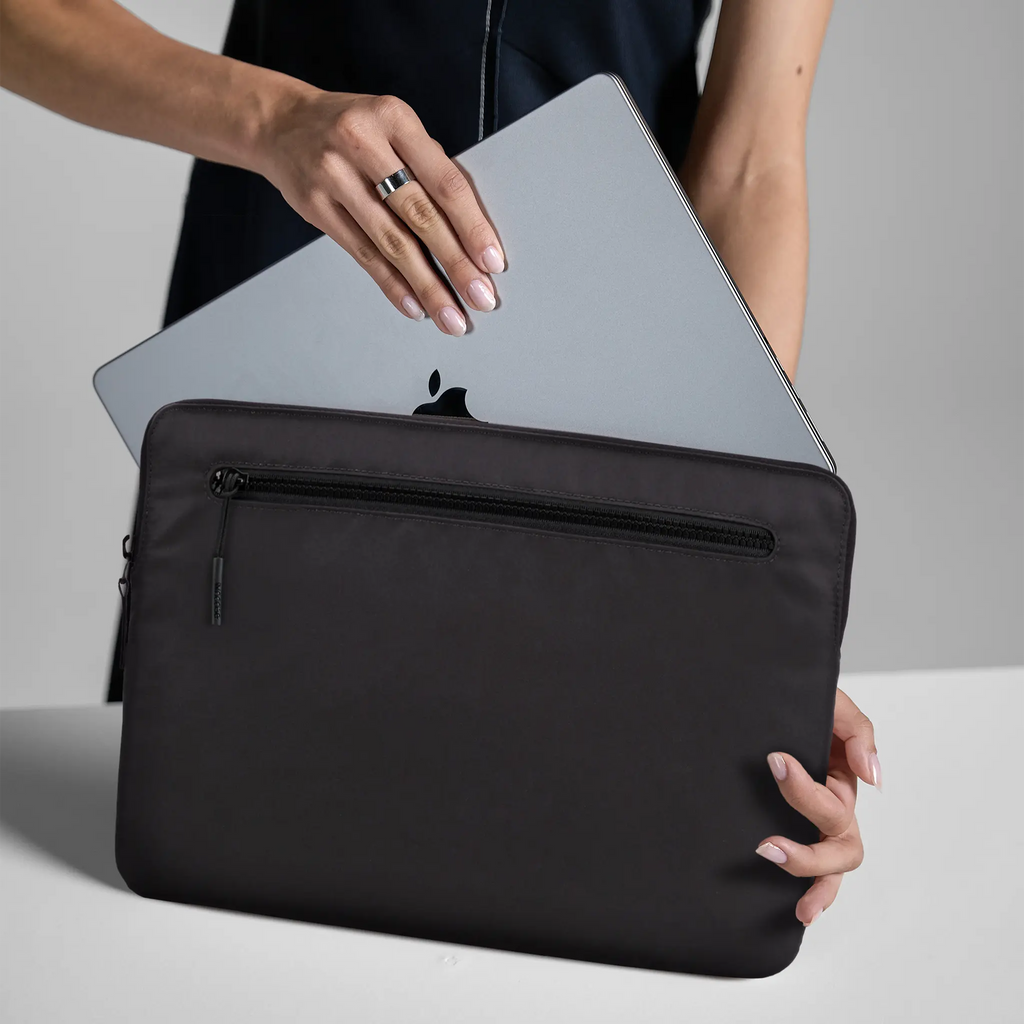 Incase Compact Sleeve 14-inch Laptop