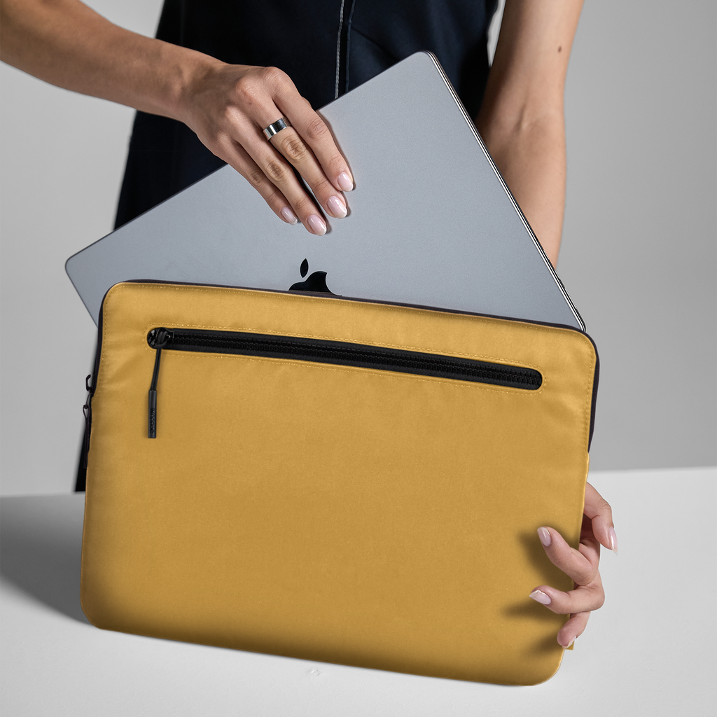Incase Compact Sleeve 14-inch Laptop